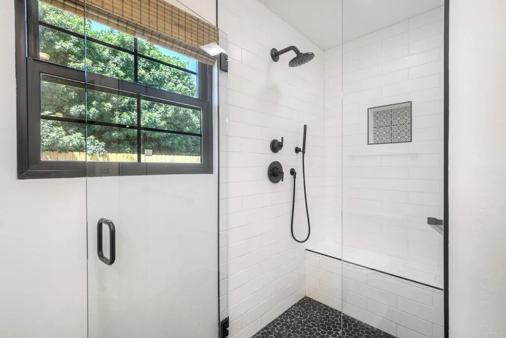 https://cdn.realtyfeed.com/cdn/127/306706514/ac82bdff27eb423648ebca6274b465c0.webp