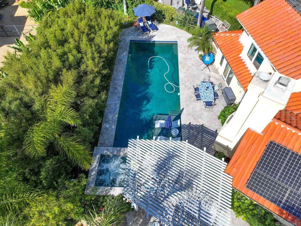 https://cdn.realtyfeed.com/cdn/127/306706536/a4a62a16eb3e6c7eb600549c38588679.webp
