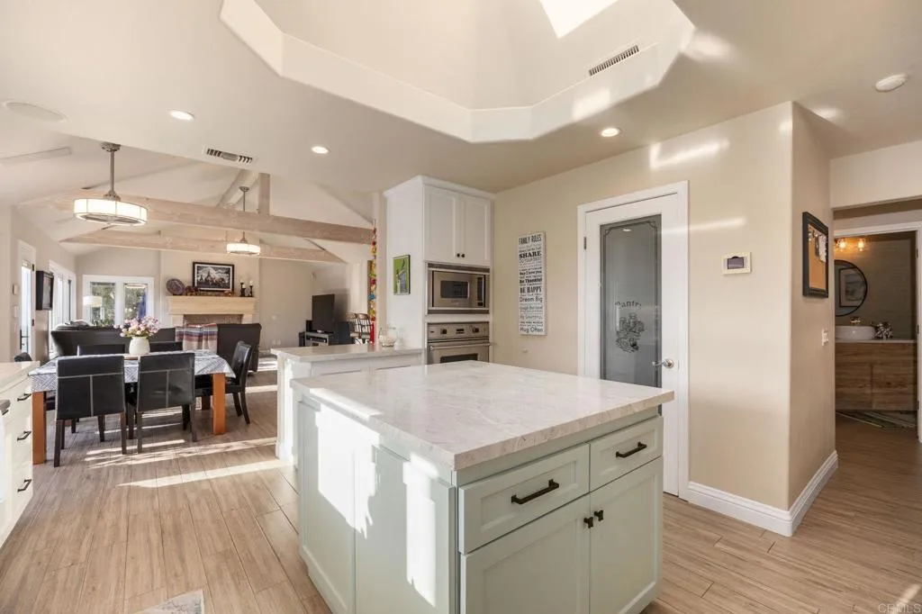 https://cdn.realtyfeed.com/cdn/127/306706536/dc509268a9664c6258efa530f05ea2fa.webp