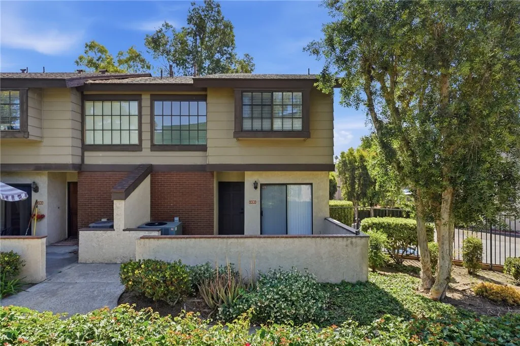 La Habra, CA 90631