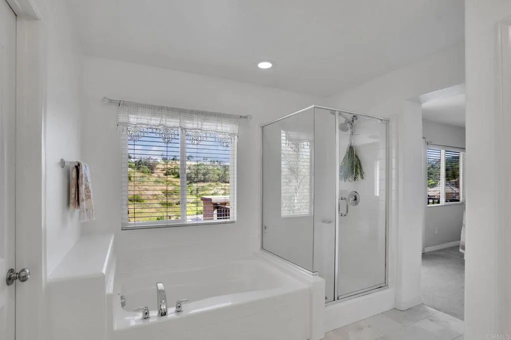 https://cdn.realtyfeed.com/cdn/127/306706548/0e079deb44a143e7321726e723ced1f4.webp