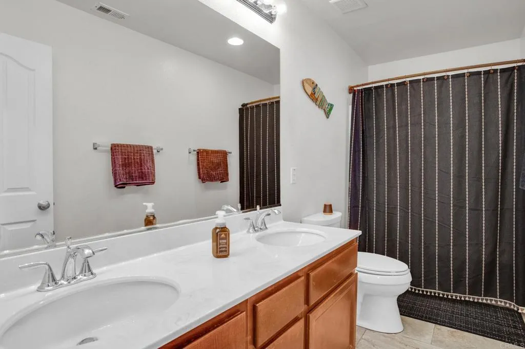 https://cdn.realtyfeed.com/cdn/127/306706548/6e5b462be2d81d59990528acc5250641.webp