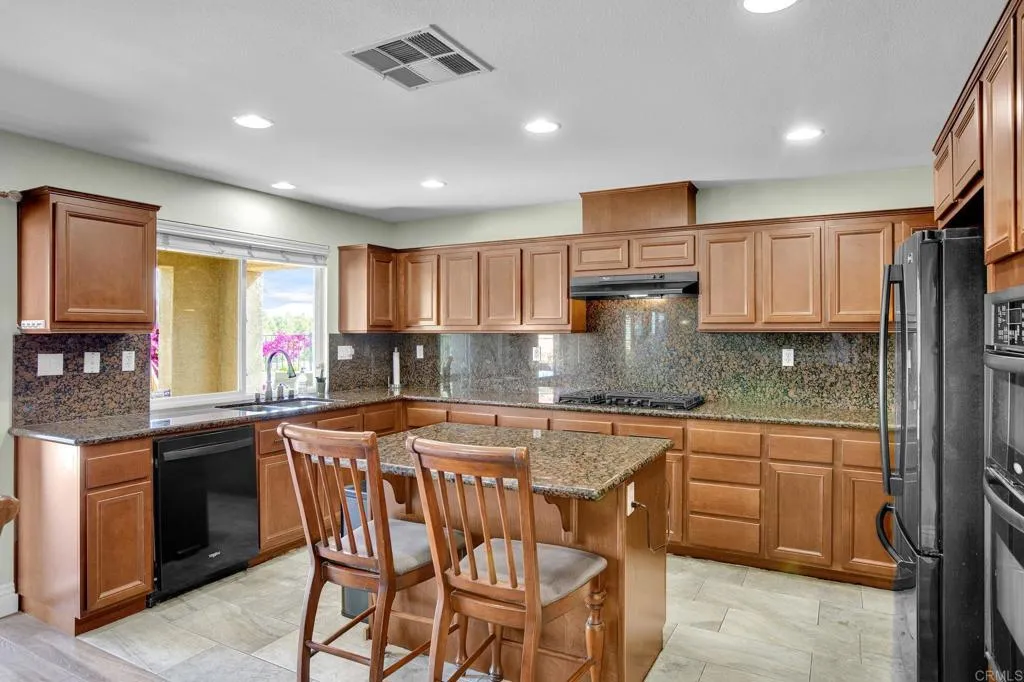 https://cdn.realtyfeed.com/cdn/127/306706548/c5ebe05973351900ee8a651aef06b05e.webp