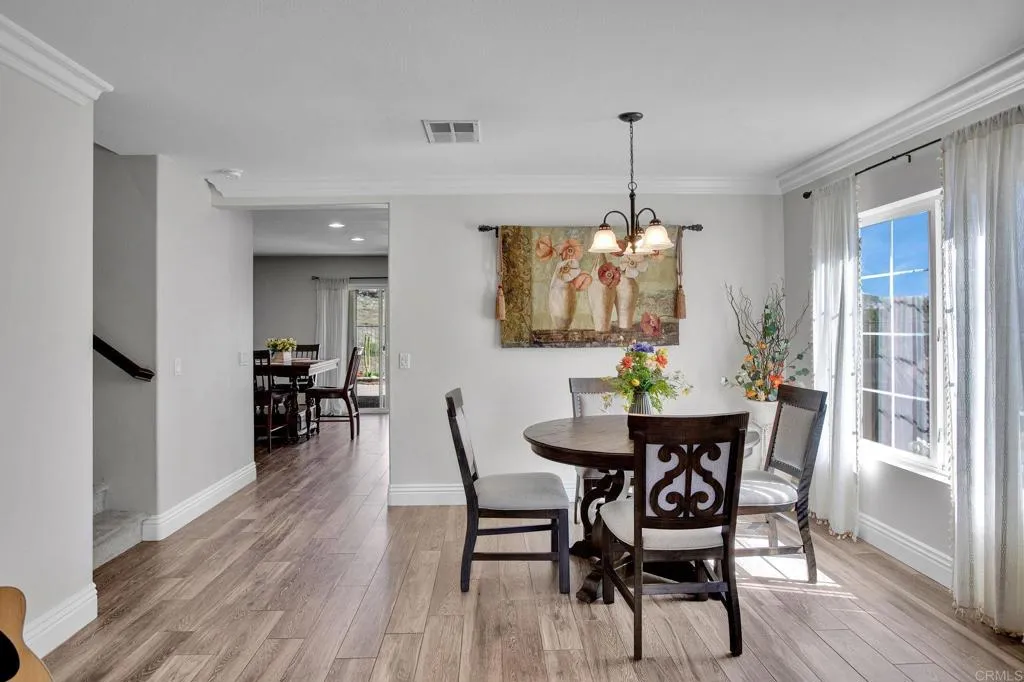 https://cdn.realtyfeed.com/cdn/127/306706548/f3a388bf752166320317c969bbb7f262.webp