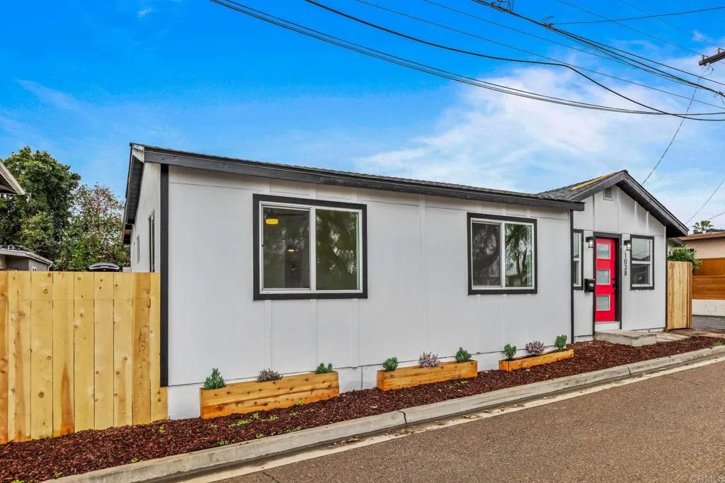 https://cdn.realtyfeed.com/cdn/127/306706678/30b433572527f7426a6a1fe1a035cd89.webp