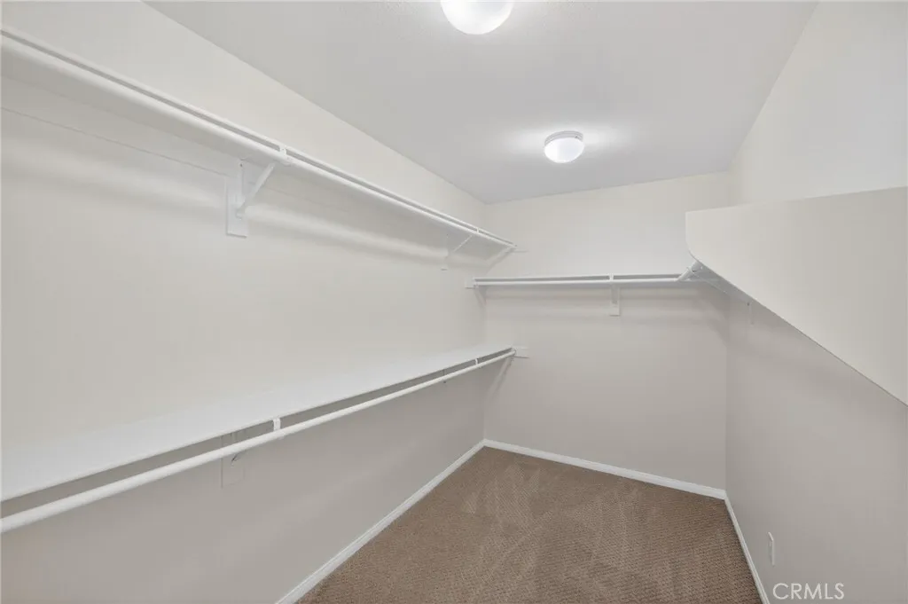 https://cdn.realtyfeed.com/cdn/127/306706743/7d6ef80e361745d53d86e4b107319361.webp