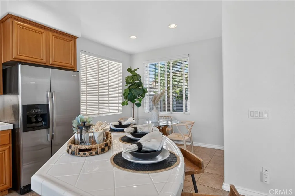 https://cdn.realtyfeed.com/cdn/127/306706743/8849381b56577d6b04ffdd88dde456bb.webp