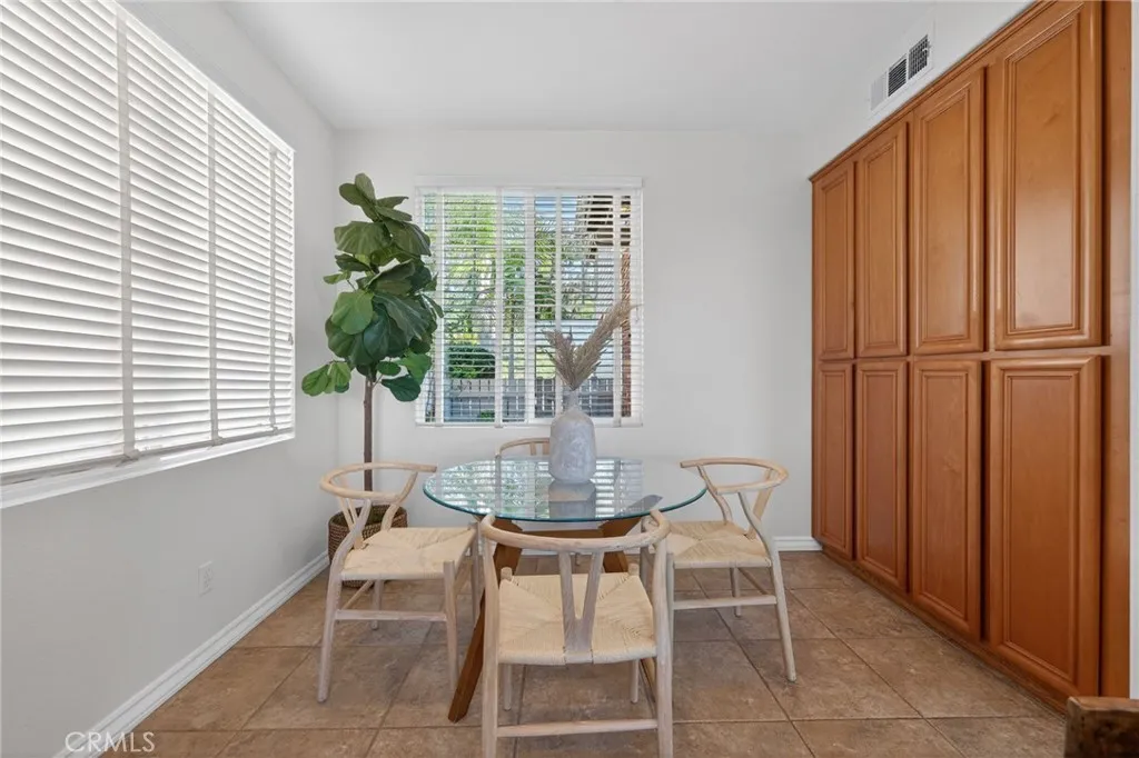 https://cdn.realtyfeed.com/cdn/127/306706743/8e58c4669768a344e9cb876de8e310dc.webp