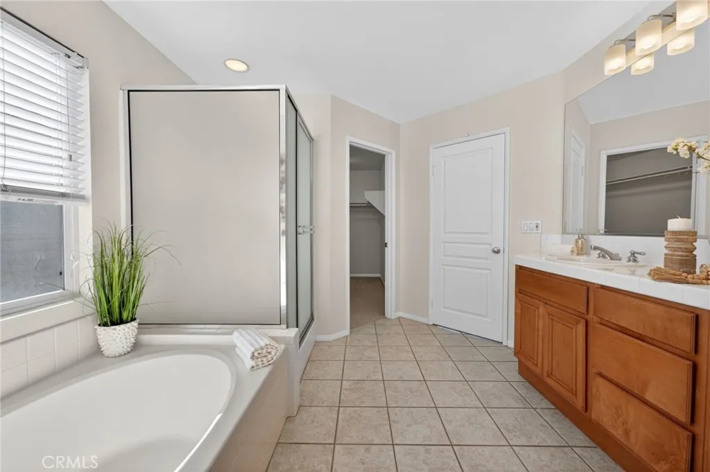 https://cdn.realtyfeed.com/cdn/127/306706743/94fe2262ad48bf640b52f2bb94cb2f01.webp