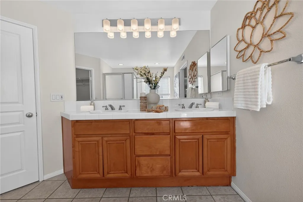 https://cdn.realtyfeed.com/cdn/127/306706743/c4800a803456a37f3260e7e14a29e97d.webp
