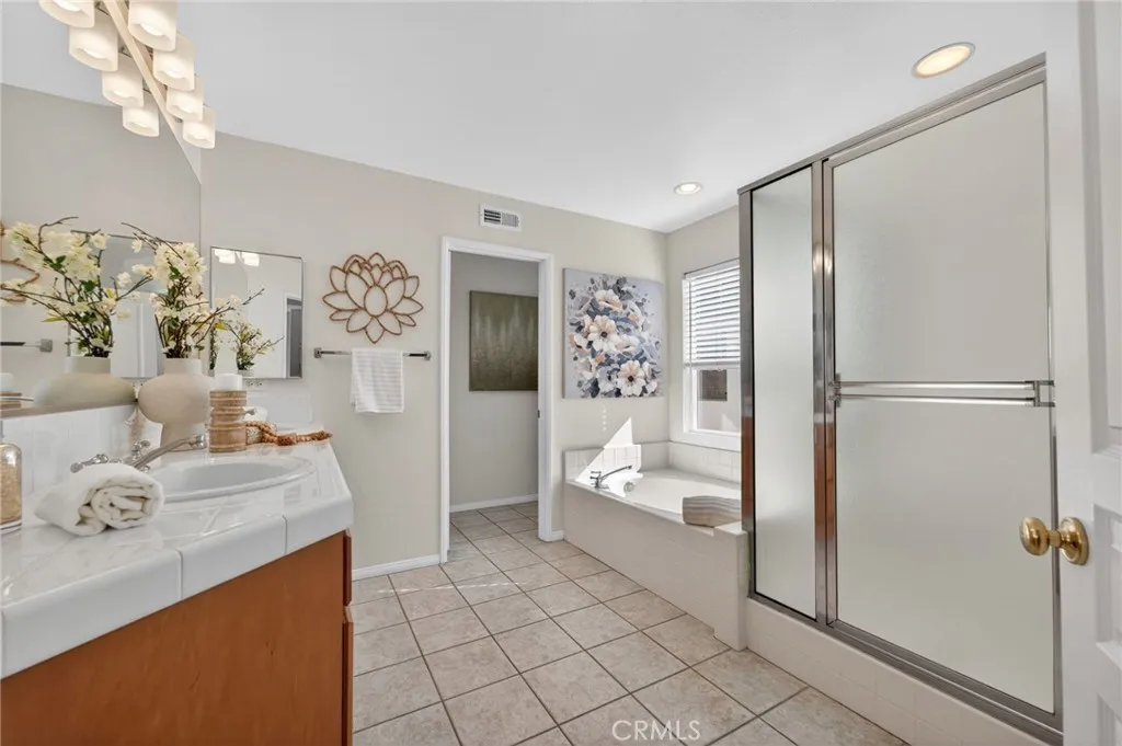 https://cdn.realtyfeed.com/cdn/127/306706743/fa3ba034e7afcf4f70cd8800f7f57629.webp