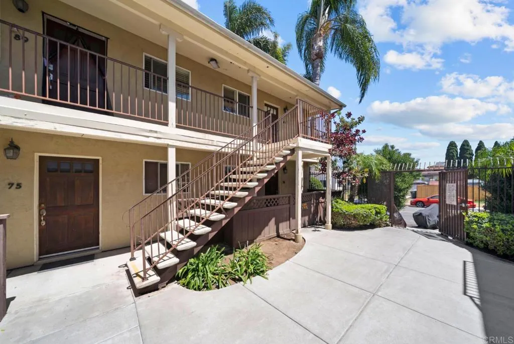 Homes $300,000 or Under Homes $300,000 or Under