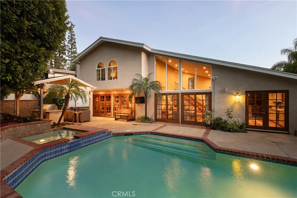 Calabasas, CA 91302