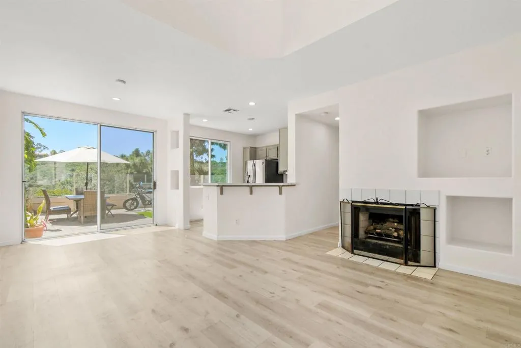 https://cdn.realtyfeed.com/cdn/127/306706844/0bad3c2bfcf27938f79c8248398f759e.webp
