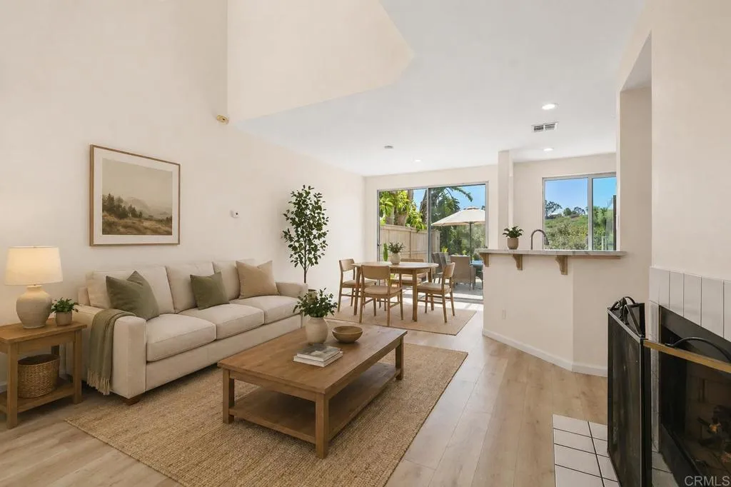 https://cdn.realtyfeed.com/cdn/127/306706844/2d08eb017bf9634ffc0a540fc0d36a9c.webp