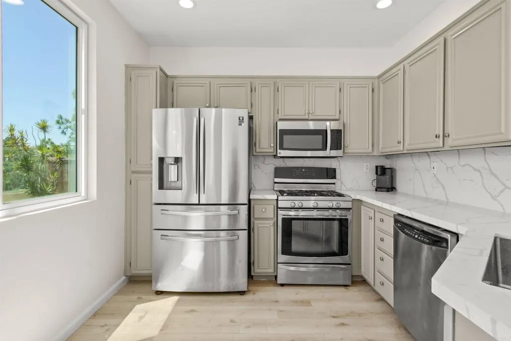 https://cdn.realtyfeed.com/cdn/127/306706844/9c3594218a40e0951af10769dd2d834d.webp