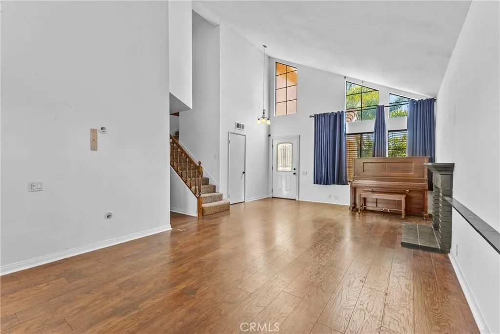 https://cdn.realtyfeed.com/cdn/127/306706871/bd474c936f8e45e093f2dfdabfbe75c9.webp