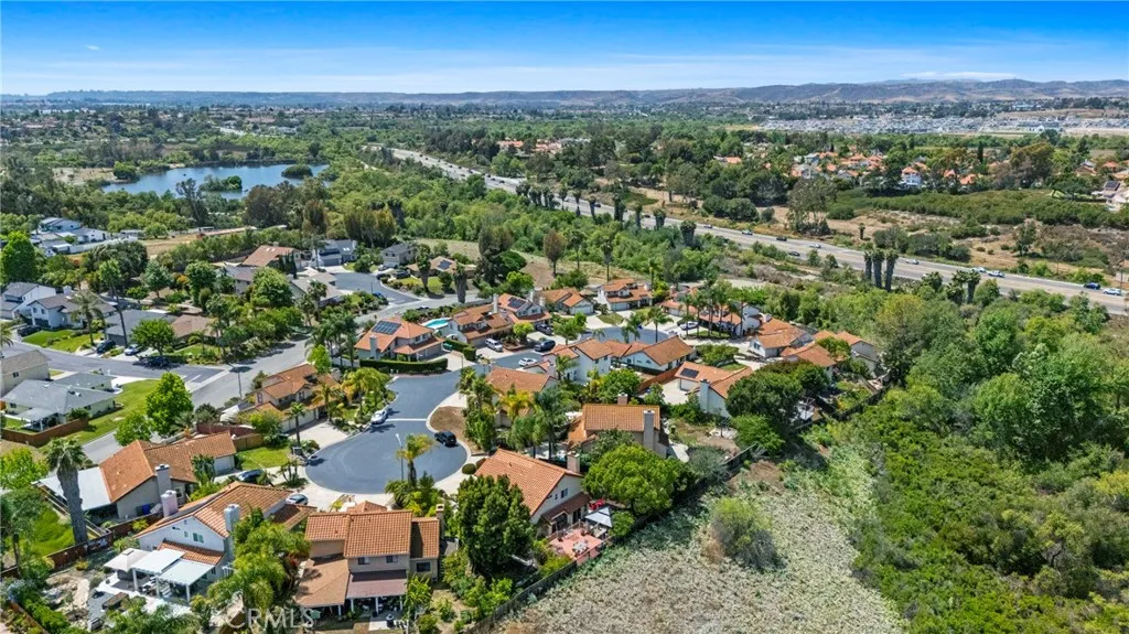 https://cdn.realtyfeed.com/cdn/127/306706871/c7ece5e0df1de6c0411dd0552f358ae8.webp