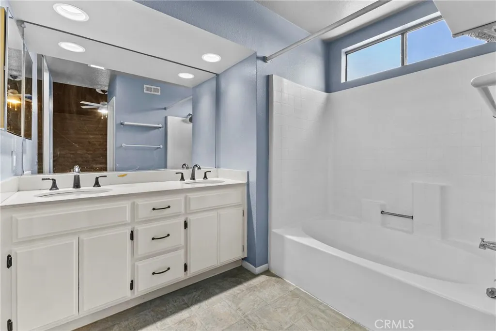 https://cdn.realtyfeed.com/cdn/127/306706871/df757c4e6982c046669f8e2cfcff684c.webp