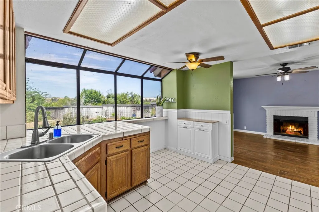 https://cdn.realtyfeed.com/cdn/127/306706871/e2b5a5d0cde095dd468c31ba09a2270c.webp