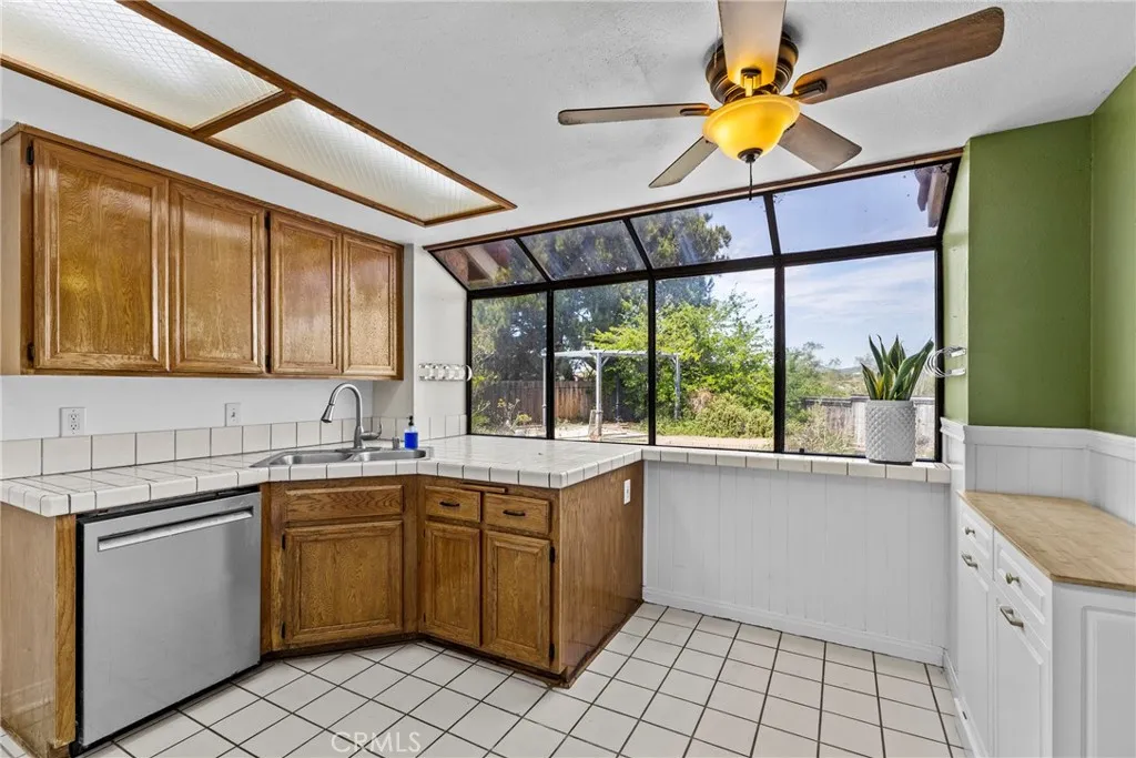 https://cdn.realtyfeed.com/cdn/127/306706871/f2a594c534aa6ee25e34e698a2610b8f.webp