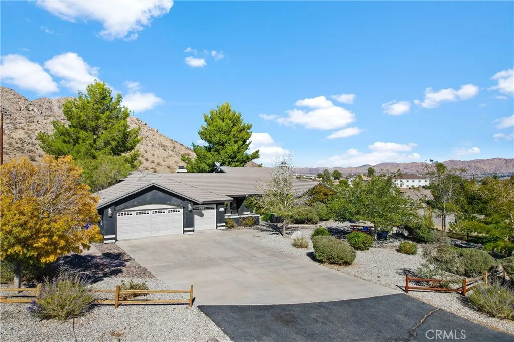 Apple Valley, CA 92307