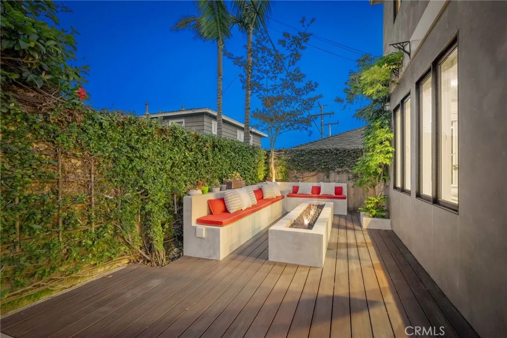 1704 Poinsettia, Manhattan Beach, CA, 90266
