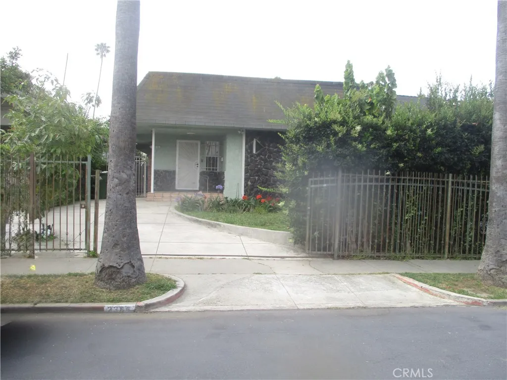 Los Angeles, CA 90018