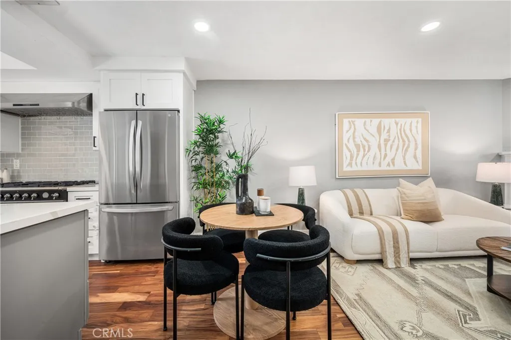 https://cdn.realtyfeed.com/cdn/127/306706909/1271f20f5b28de45f6602eeaba08e98d.webp
