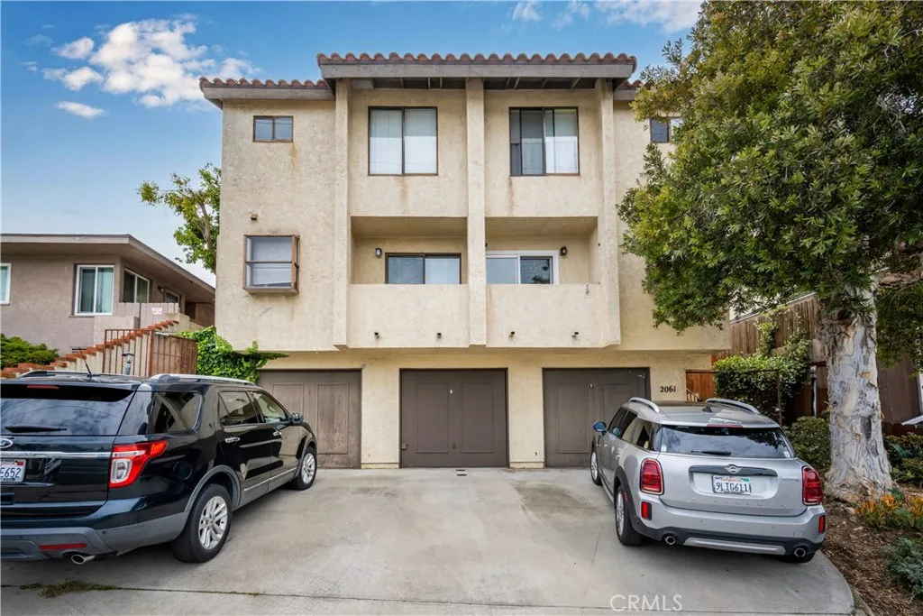 https://cdn.realtyfeed.com/cdn/127/306706909/1f9a09a5ae9200d004f21b305e1cdfd8.webp