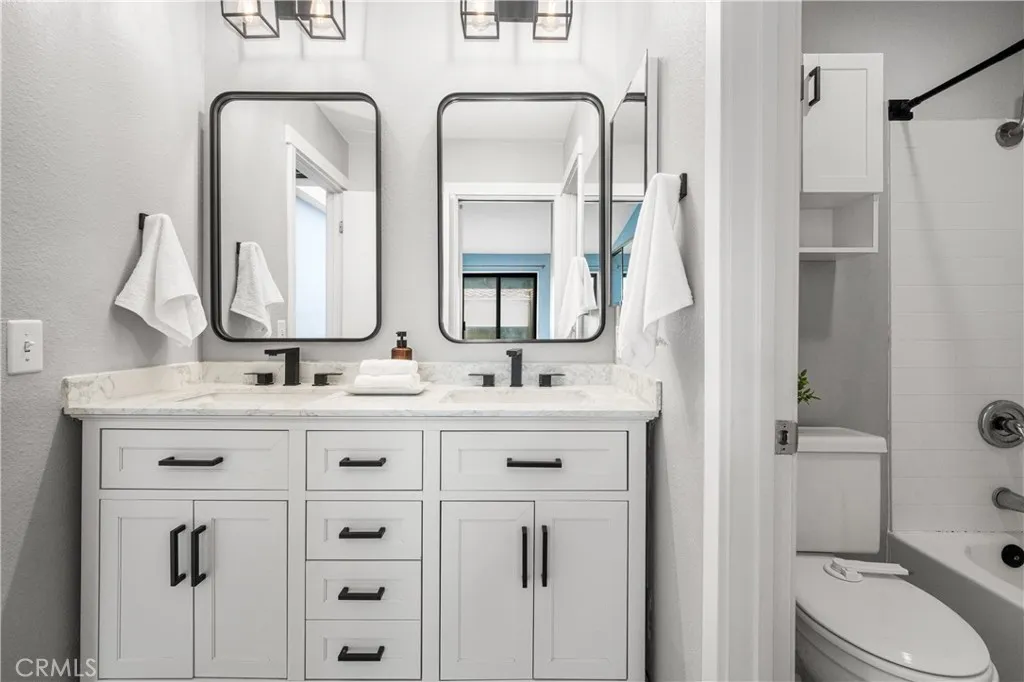 https://cdn.realtyfeed.com/cdn/127/306706909/2c8ef63131398a5f22a6fda7aeef0556.webp