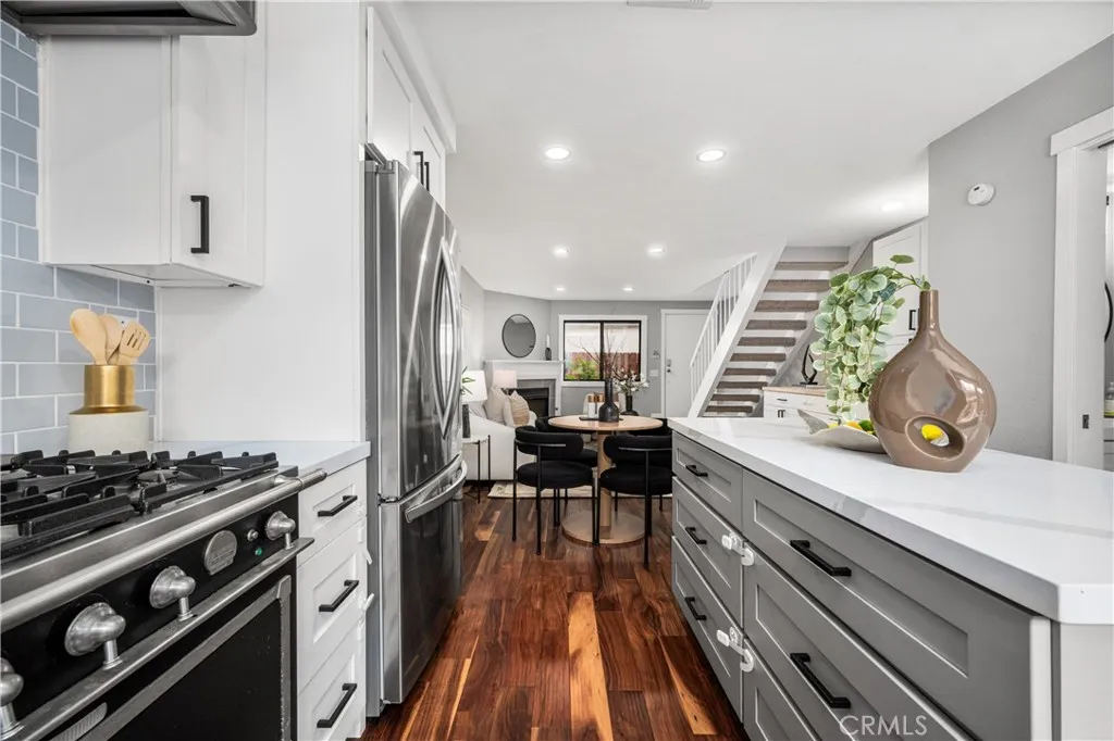 https://cdn.realtyfeed.com/cdn/127/306706909/603d2c5bd79edf281d1f3b1fe605c90d.webp