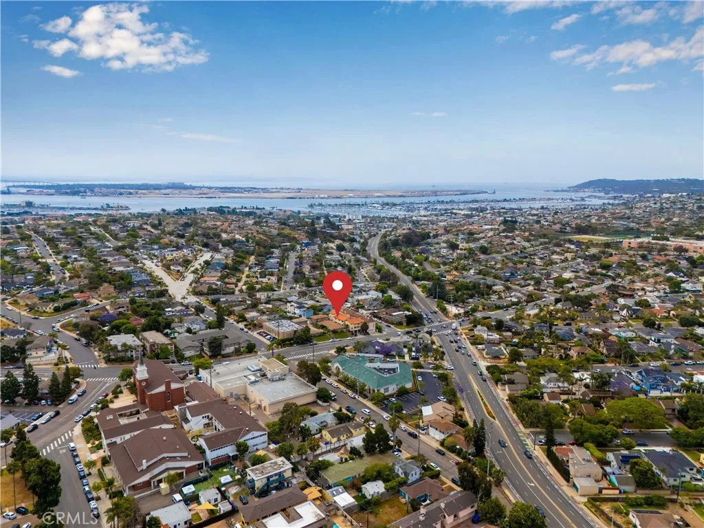 https://cdn.realtyfeed.com/cdn/127/306706909/62d4d9bca3a7f6487150b4bafc8ea6ea.webp