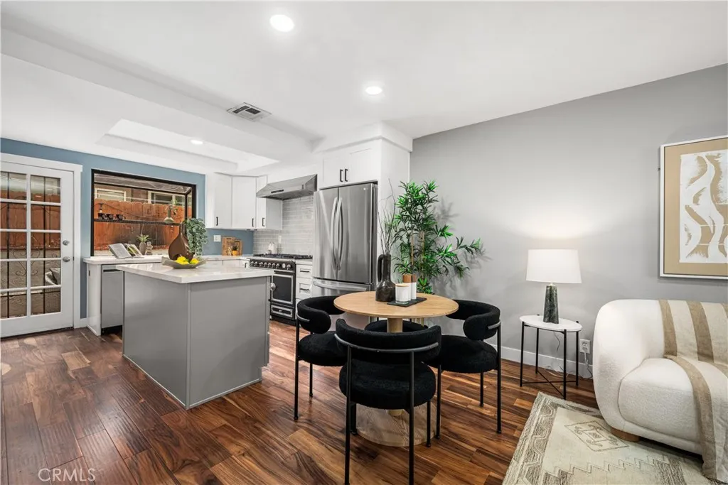https://cdn.realtyfeed.com/cdn/127/306706909/8eaaa510dc0cbc1093326c6fe3f3bb42.webp