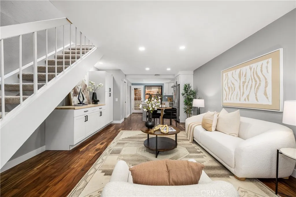 https://cdn.realtyfeed.com/cdn/127/306706909/bef41422ac0bd71129895e19971ad6aa.webp