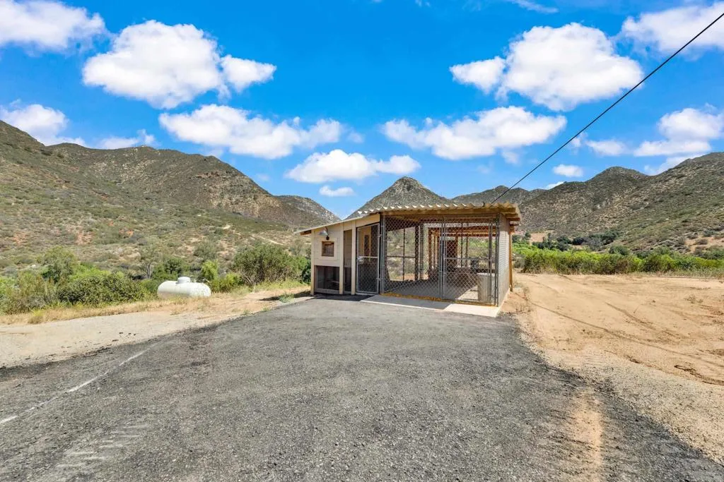 https://cdn.realtyfeed.com/cdn/127/306706952/26b94ed637100393dd07e90deb6d9d63.webp