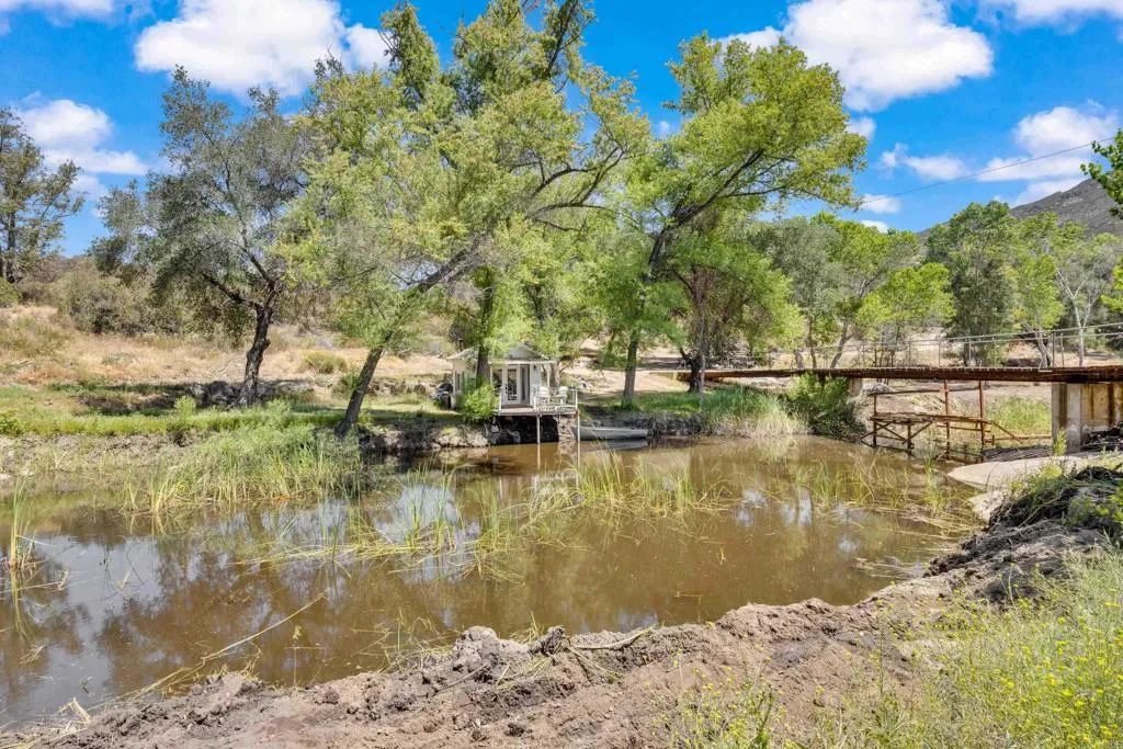 https://cdn.realtyfeed.com/cdn/127/306706952/6d5d832f94ed996d3f9a46be904faa51.webp