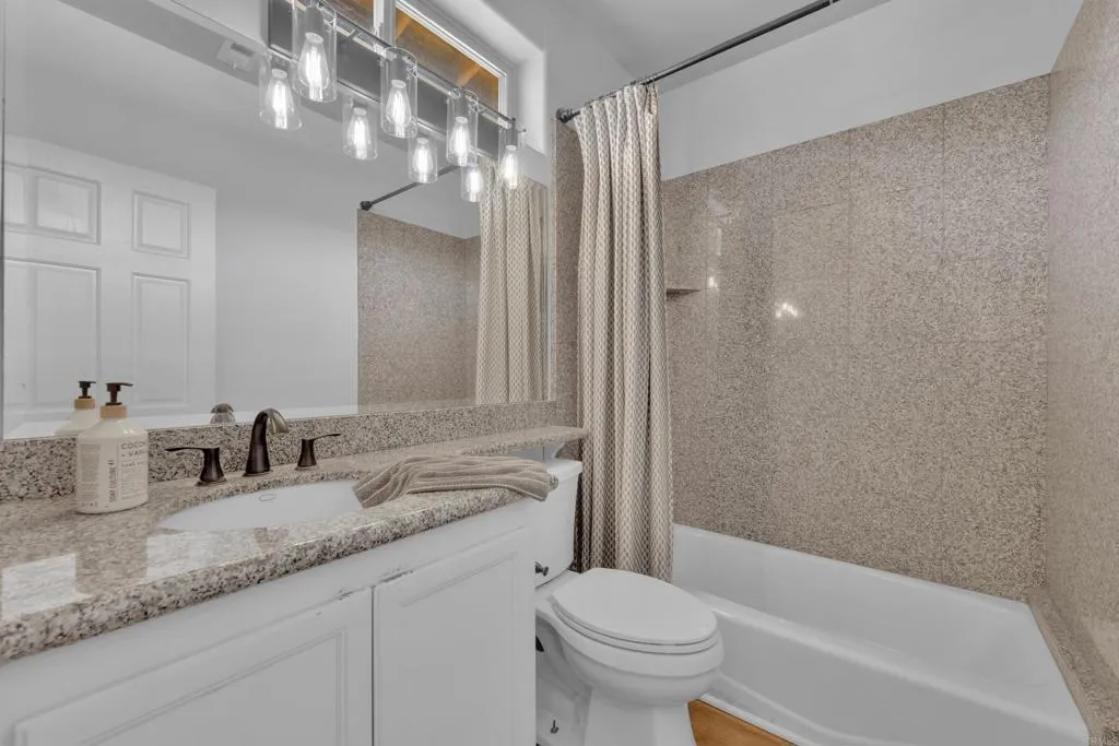 https://cdn.realtyfeed.com/cdn/127/306706952/7ec1d489c2cfc90783e65f6fd47c00ec.webp