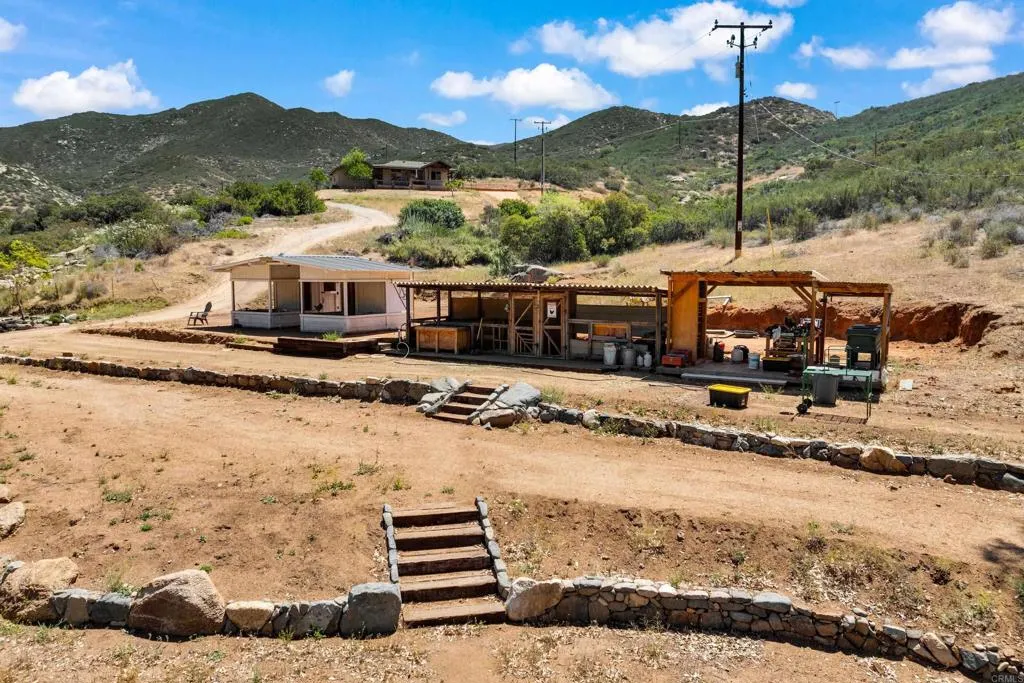 https://cdn.realtyfeed.com/cdn/127/306706952/8fa09d482128492ac83a2b182e4773e4.webp
