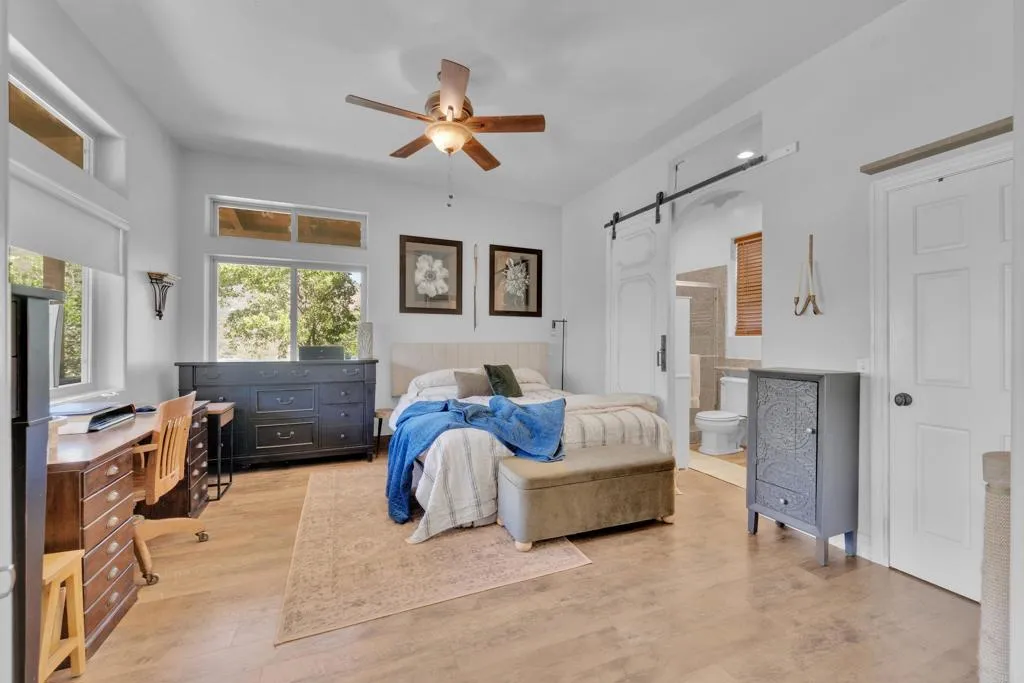 https://cdn.realtyfeed.com/cdn/127/306706952/b351d436aeda8ba7dbbbd75df9b173f5.webp
