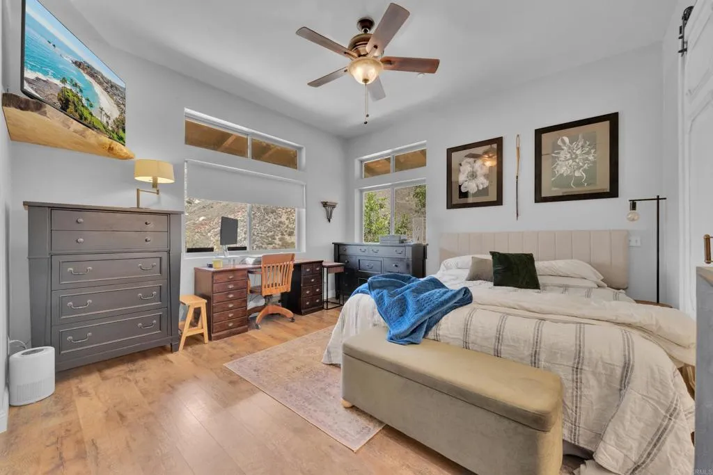 https://cdn.realtyfeed.com/cdn/127/306706952/d2e1ff7f230ffc38b980e8faa9854127.webp