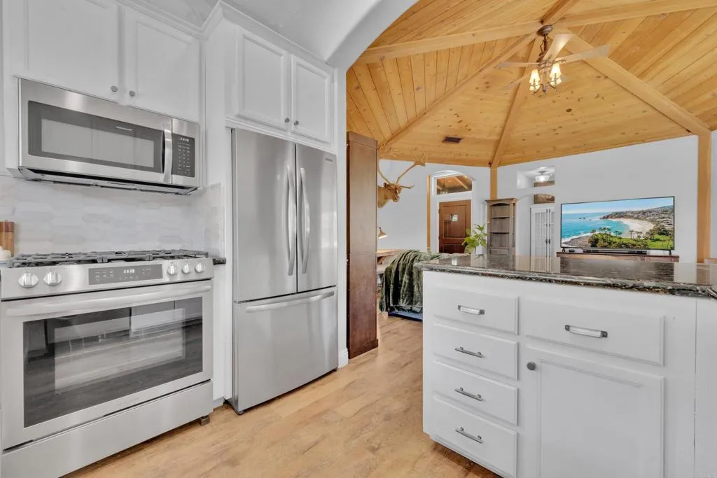 https://cdn.realtyfeed.com/cdn/127/306706952/deebf0db3a03c471a4e5b24cfb4721a5.webp