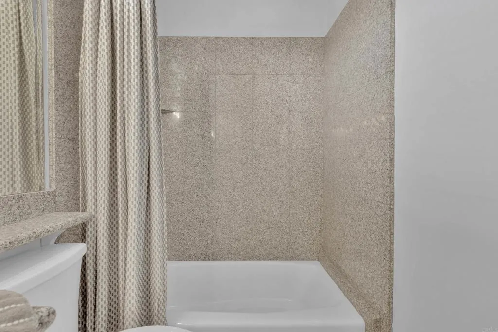 https://cdn.realtyfeed.com/cdn/127/306706952/f10b5601473479dcb0dc04a2734bdf55.webp