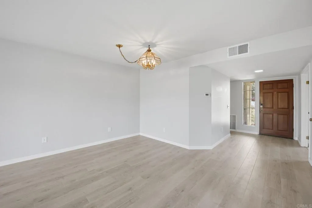https://cdn.realtyfeed.com/cdn/127/306706987/0b1a1c2184489ef20f10dba427e5f644.webp