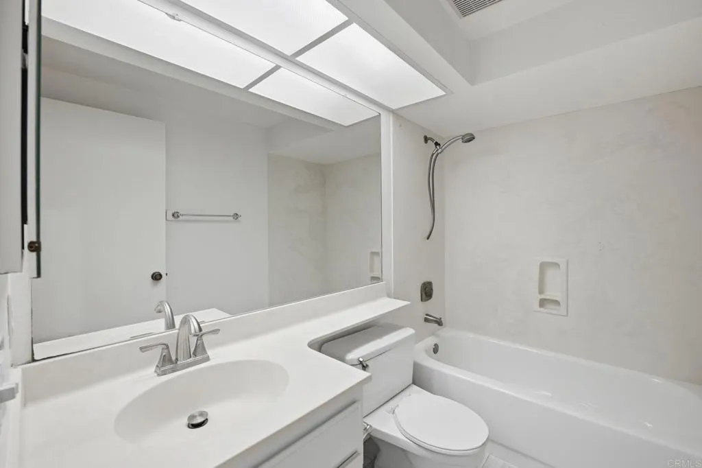 https://cdn.realtyfeed.com/cdn/127/306706987/d109d949c6e45e2aaf44f71da0a6b8b7.webp