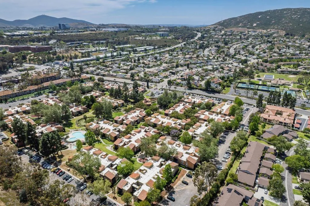 https://cdn.realtyfeed.com/cdn/127/306706990/6456ffc7cdc70eda951f384e3cf46404.webp