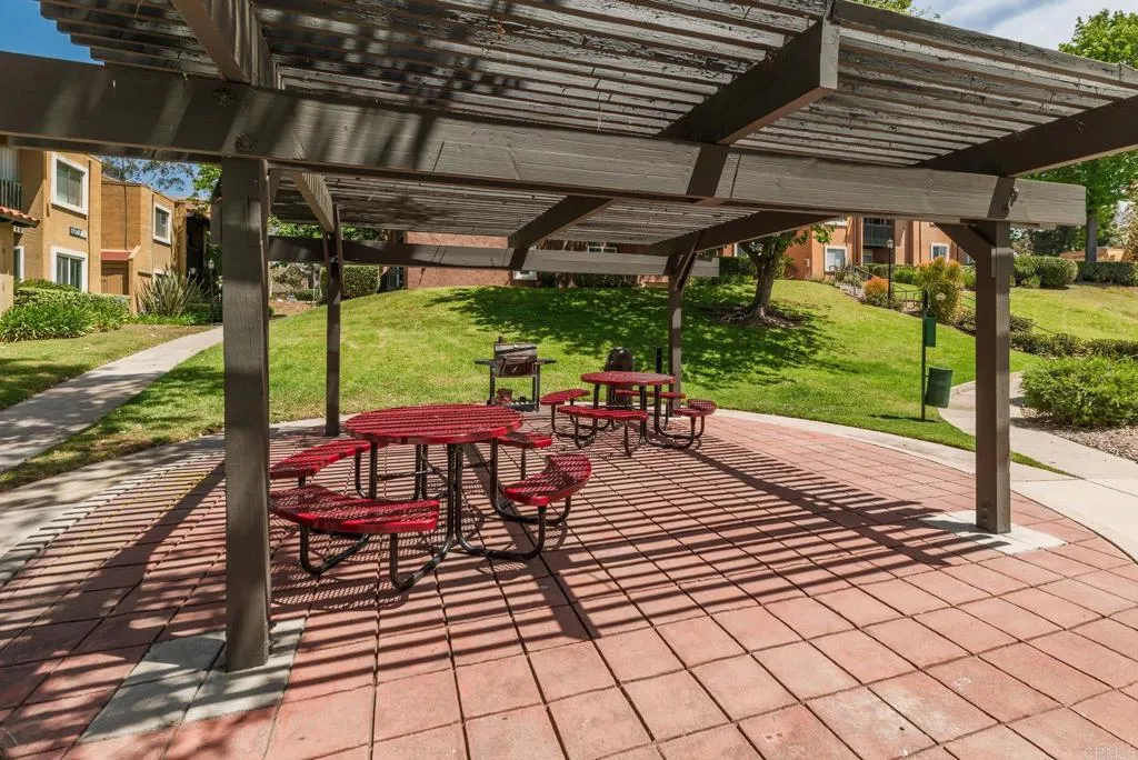 https://cdn.realtyfeed.com/cdn/127/306706990/8df066519a58e2c229dd6c6f72003e85.webp