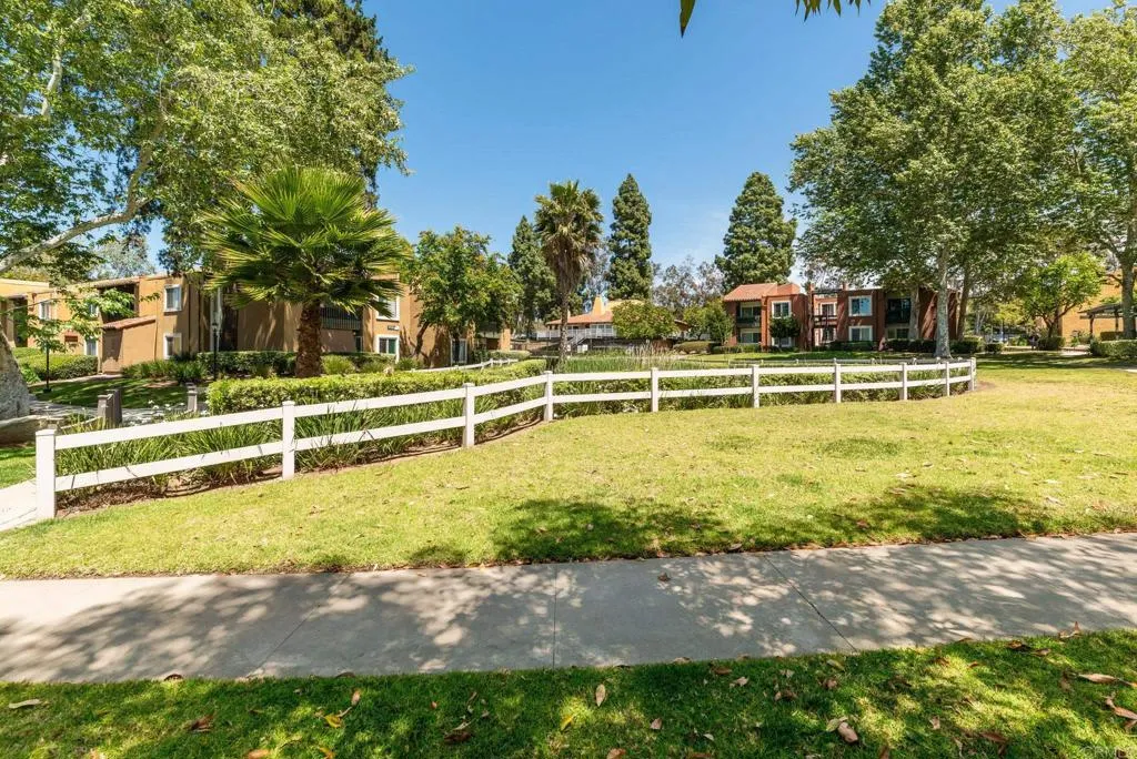 https://cdn.realtyfeed.com/cdn/127/306706990/a39cce27eeb9aa018a18dfd009a989ef.webp