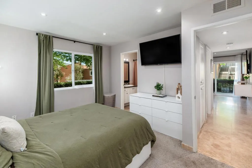 https://cdn.realtyfeed.com/cdn/127/306706990/e5c15a2bf0fcf69481b5ac547107eac2.webp
