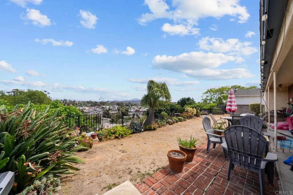 https://cdn.realtyfeed.com/cdn/127/306706999/2fa63f9c728fea4412ab570d7036dadc.webp
